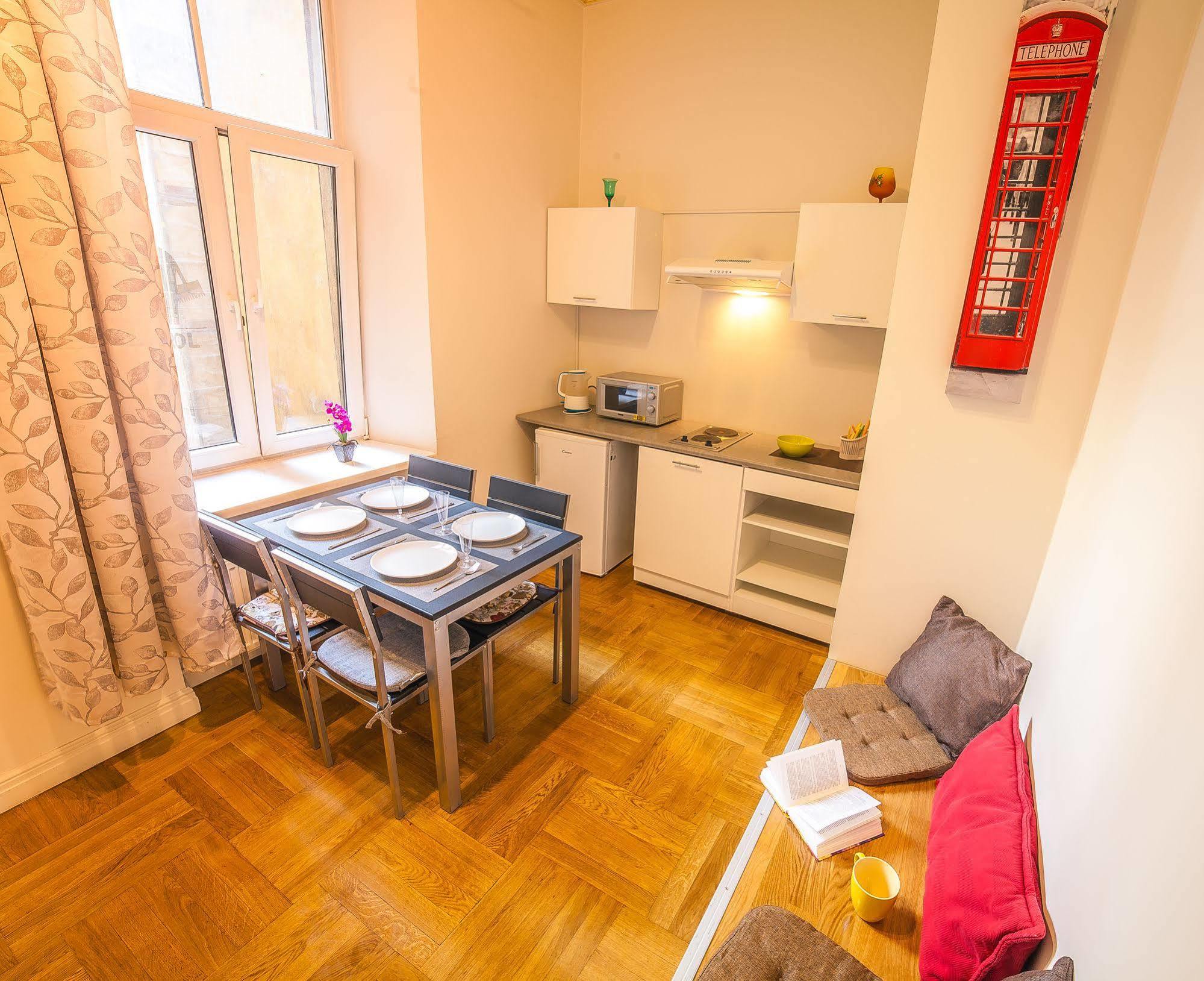 Mosaic Center Apartments Riga Bagian luar foto