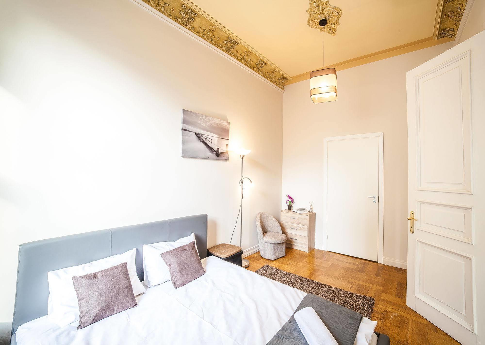 Mosaic Center Apartments Riga Bagian luar foto