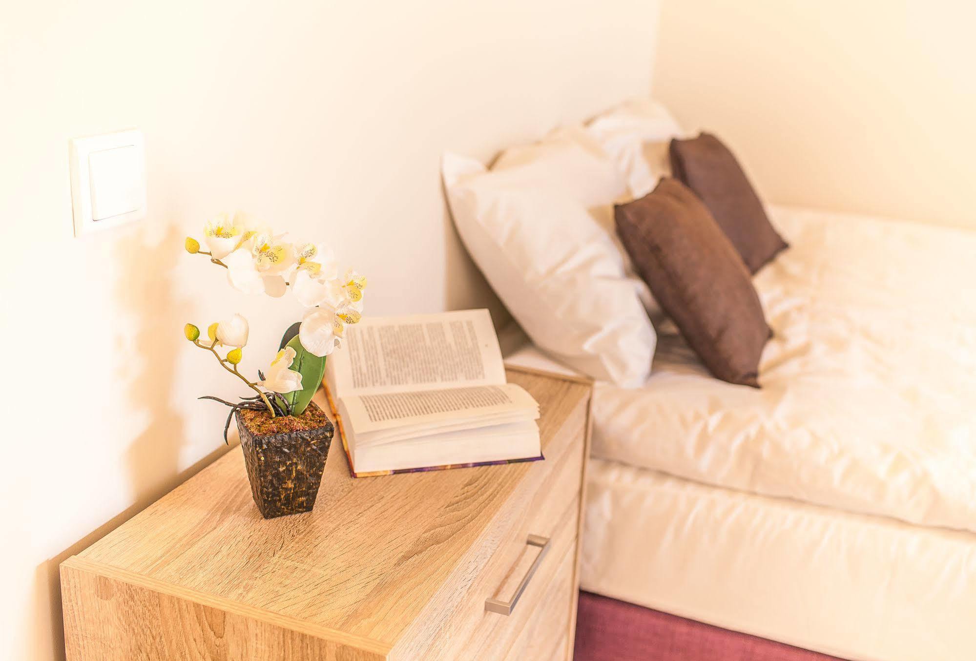 Mosaic Center Apartments Riga Bagian luar foto